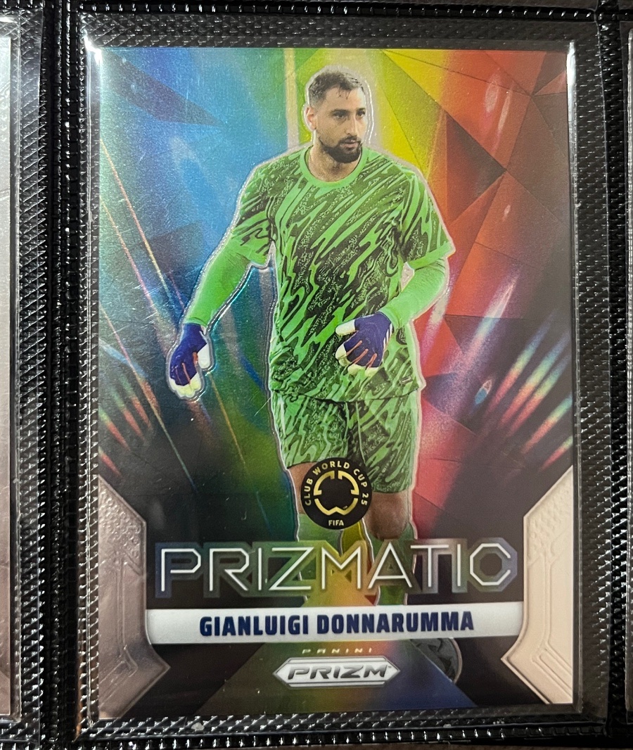 Prizmatic Donnarumma