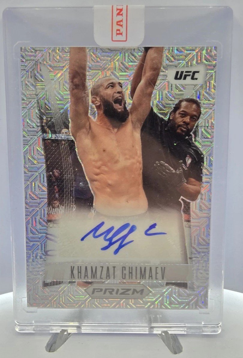 UFC Khamzat Chimaev imzalı kartı