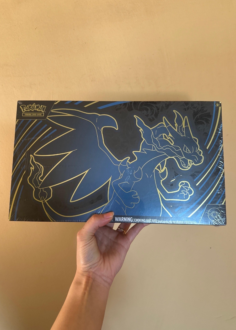 Mega charizard x ex ultra premium collection