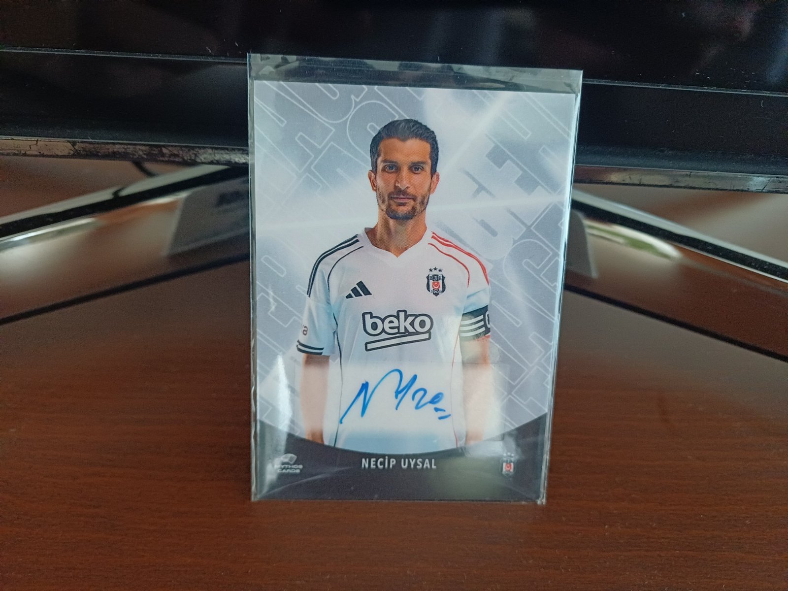 Necip Uysal /5 imza